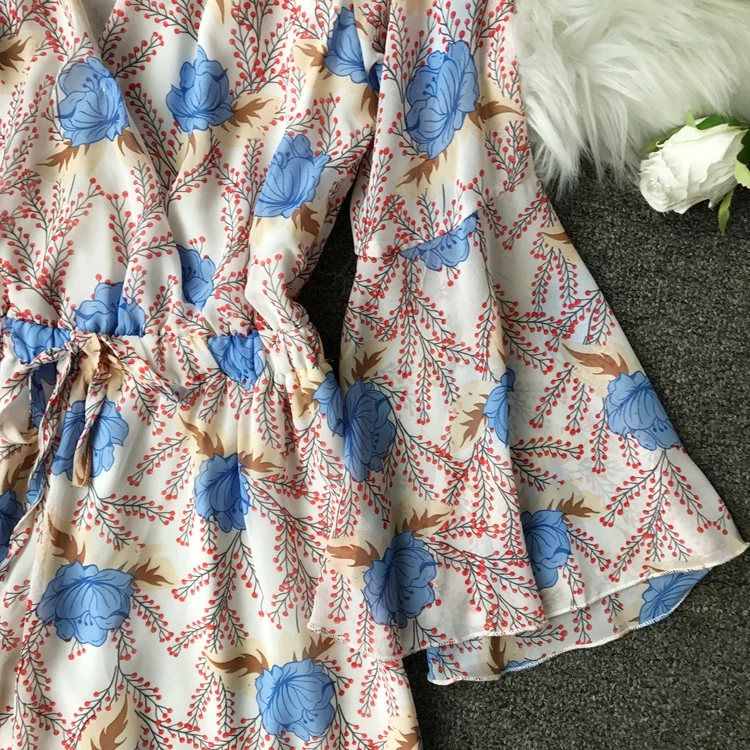Цветочный короткий женский комбинезон с v-образным вырезом, пляжный Boho с принтом, с рюшами, сексуальный корейский элегантный шифоновый ромперы-туники, летний женский комбинезон