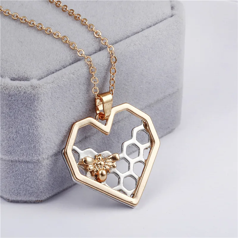 

Hot Sales Delicate Pendant Necklace Metal Heart Honeycomb Bee Necklaces For Women Gold Silver Fashion Jewelry Birthday Gifts