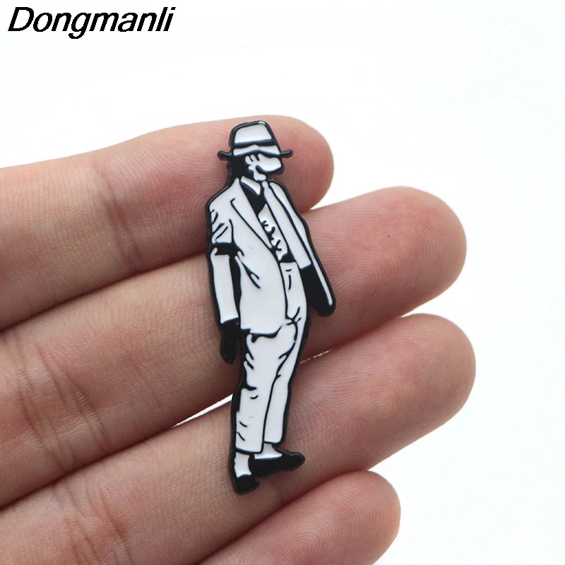 

DMLSKY ROCK singer Enamel Pins Metal badge Women and Men Clothes Brooch Shirt Collar Pin Jewelry Fans Gifts M2968