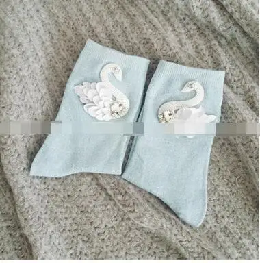 Light blue Блестящие носки 1 пара/лот популярные осень-зима носки с блестками Ретро ручной работы Лебедь дрель корейский модный тренд серебряные сваи кучи носки - Цвет: Light blue