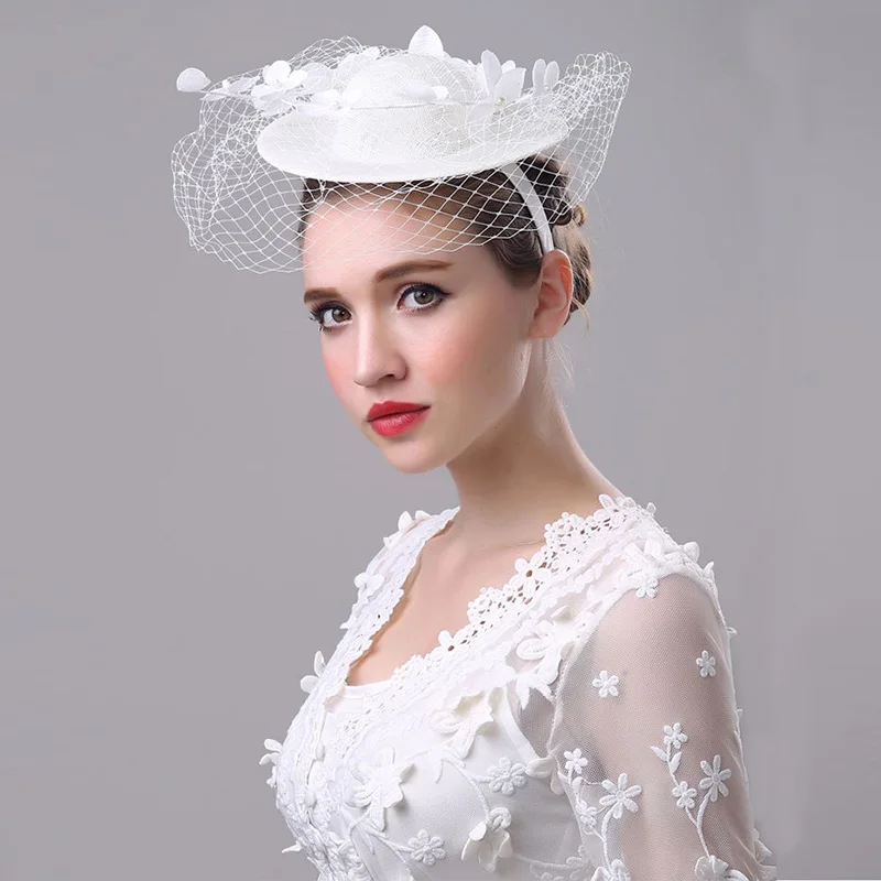 white FGHGF белый Facinator шляпа для Для женщин перфорированная сетка цветок шляпка Sinamay, женский головной основание церкви вечерние Головные уборы Леди Необычные гонки свадебное украшение - Цвет: white