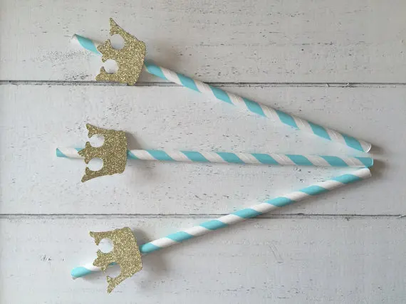 25 синих соломинок. Корона принца. Декорации вечерние. Первый день рождения.