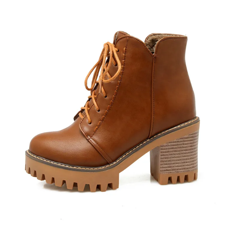 Модная женская обувь ботинки осень зима на высоком толстом каблуке