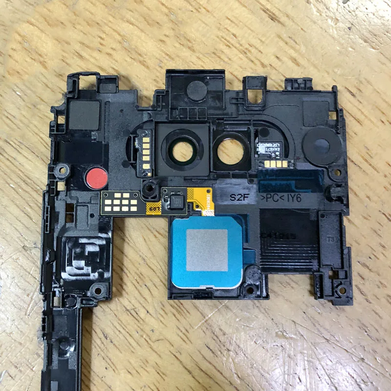 Для LG V20 средняя рамка ободок с объективом задней камеры и датчиком отпечатков