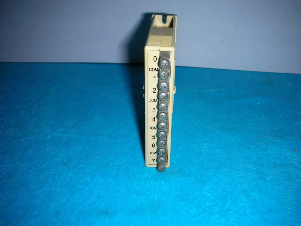 

1 ПК б/у OPTO 22 SNAP-AITM-8