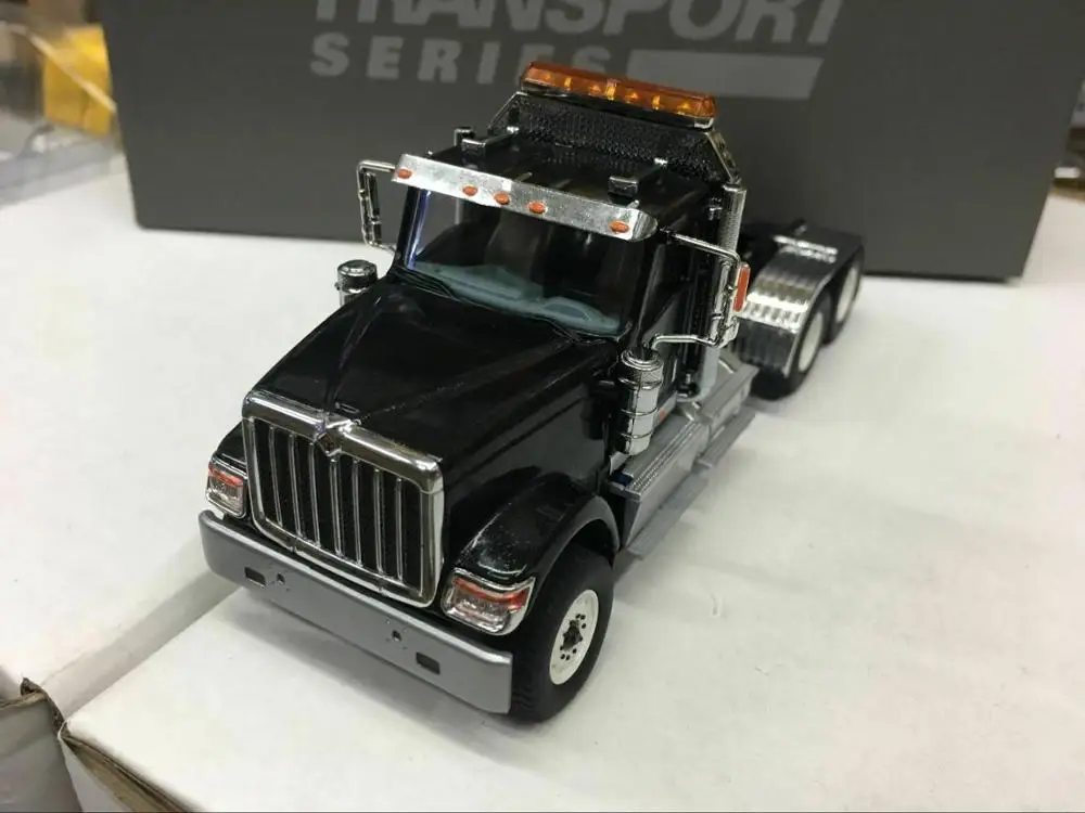 Международный тандемный трактор HX520 металлическая модель 1:50 бренд Diecast Masters
