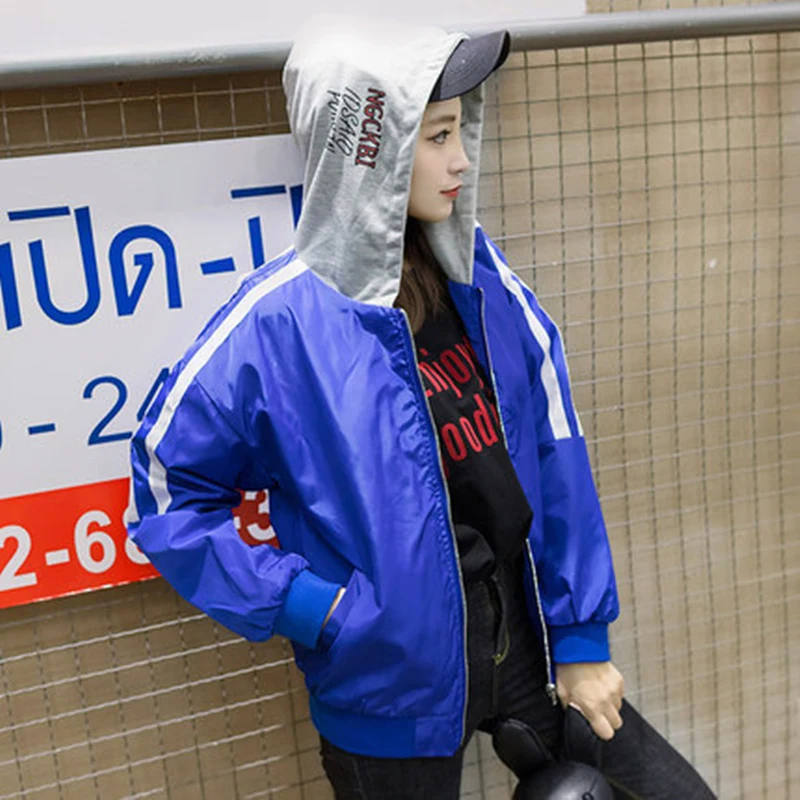 Куртка женская демисезонная в полоску с длинным рукавом летучая мышь и капюшоном