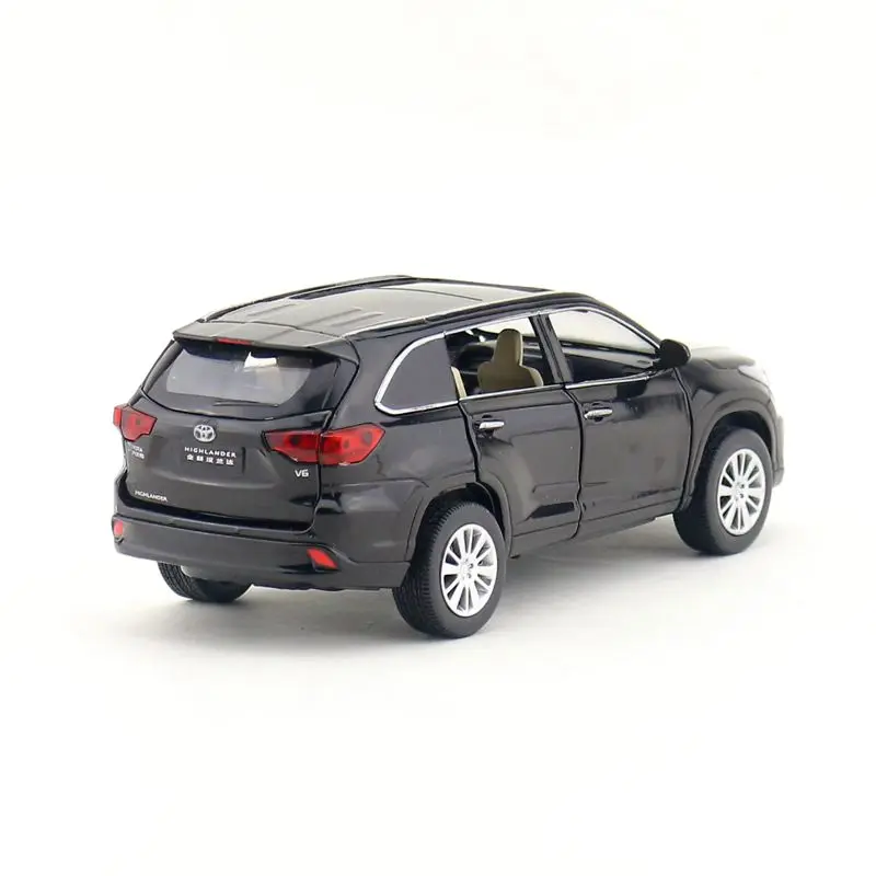 /Литье под давлением модель игрушки/1:32 Масштаб/Toyota Highlander SUV спортивный автомобиль/оттяните назад/звук и свет/Набор для обучения/подарок