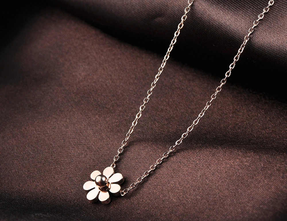 YiKLN из нержавеющей стали ослепительный цветок ромашки Чокер Ожерелье Серьги