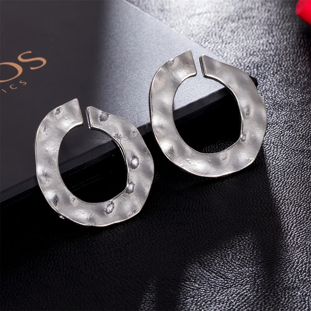 Женские серьги-гвоздики в стиле панк под золото | Украшения и аксессуары