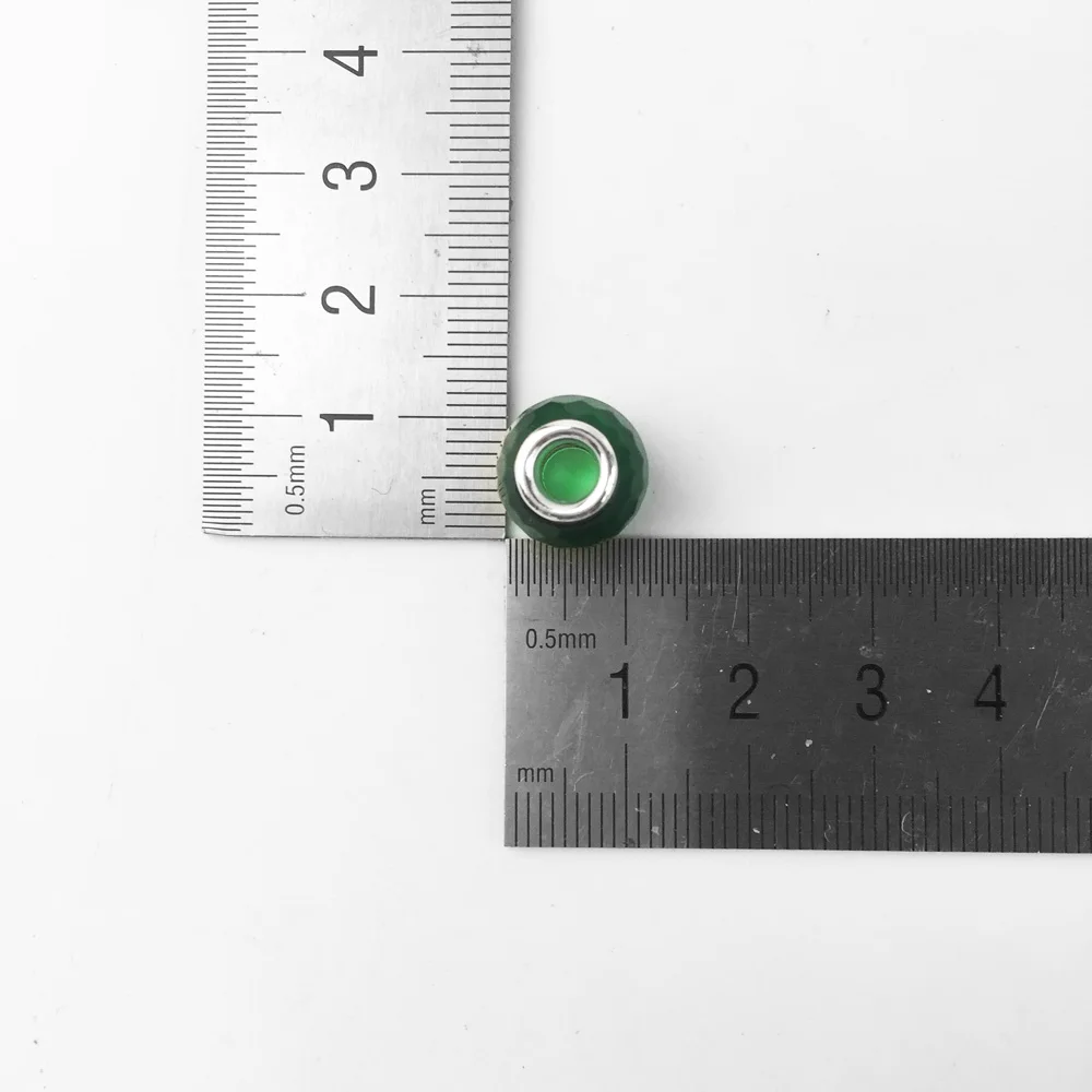 Бусины для самостоятельной сборки граненые зеленые кристаллы отверстие 5 мм