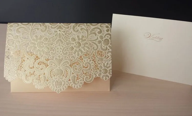 100 шт./лот лазерная резка свадебные пригласительные карты с тиснением цветочные