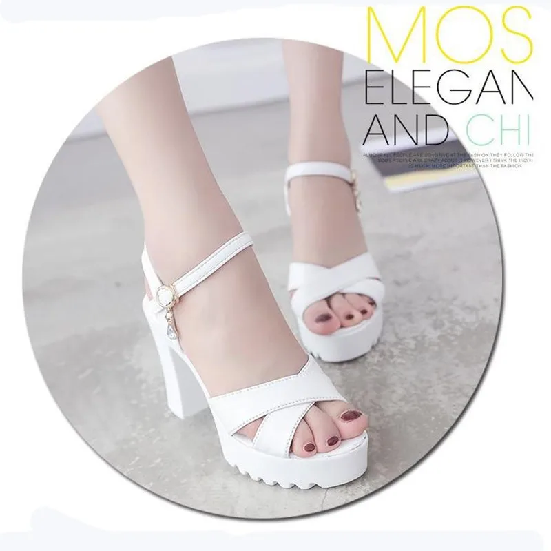 

Sandals female 2018 summer new Korean version of high-heeled sandals a word buckle fashion wild thick with women sandals