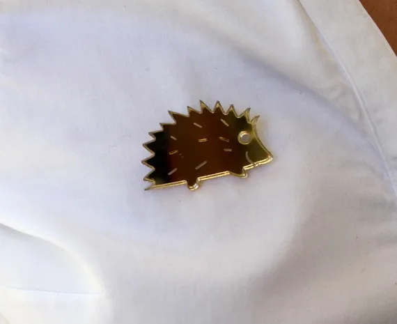 Золотая зеркальная акриловая забавная брошь в виде Ежика|hedgehog brooch|animal broochacrylic brooch