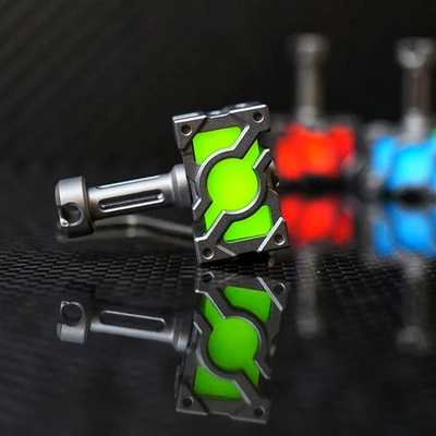 Grass green EDC титановый энергетический Молот турбосвечения светящийся материал светящийся молоток подвеска «нож» Тритий трубчатый нож бусины - Цвет: Grass green