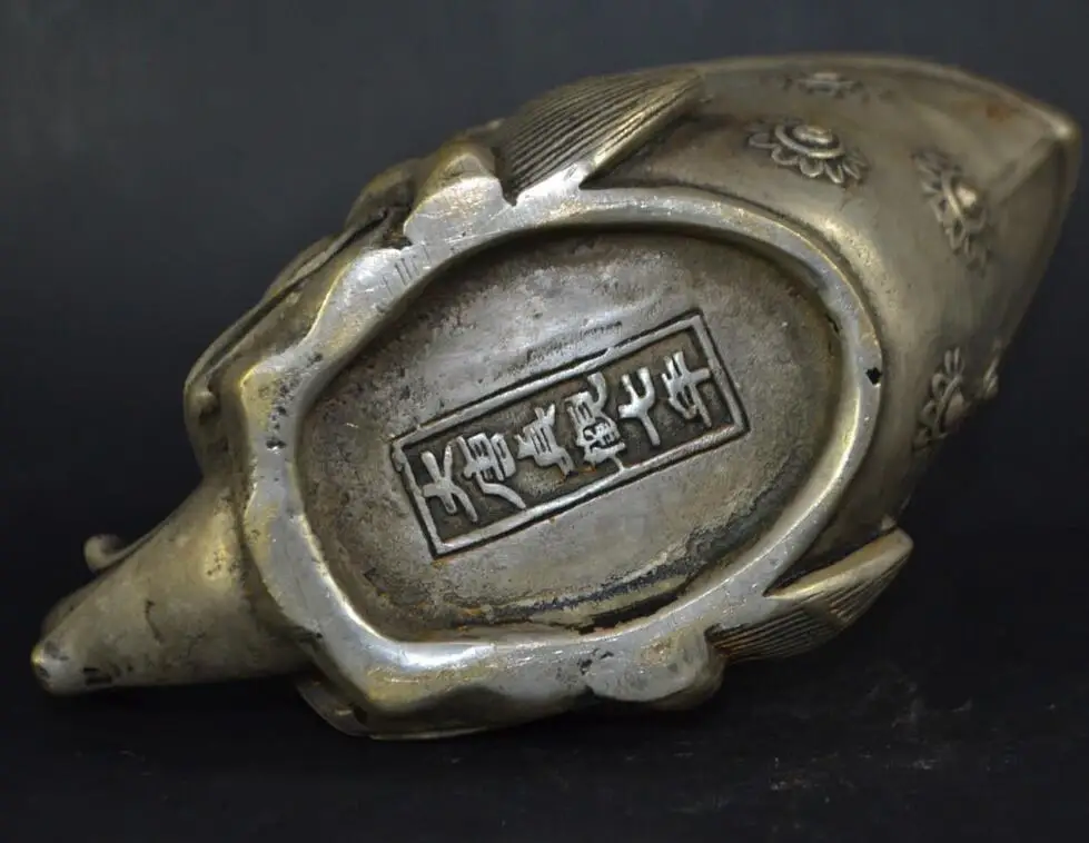 

Collectible Chinese Old Tibet Silver Relief Dragon Big Handwork Power Pot Tea Pot Water Cup