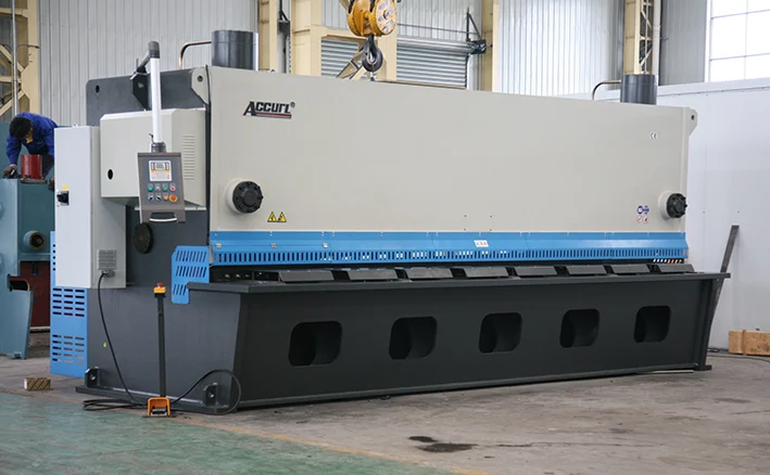 Hydraulic pendulum plate shearing machine |