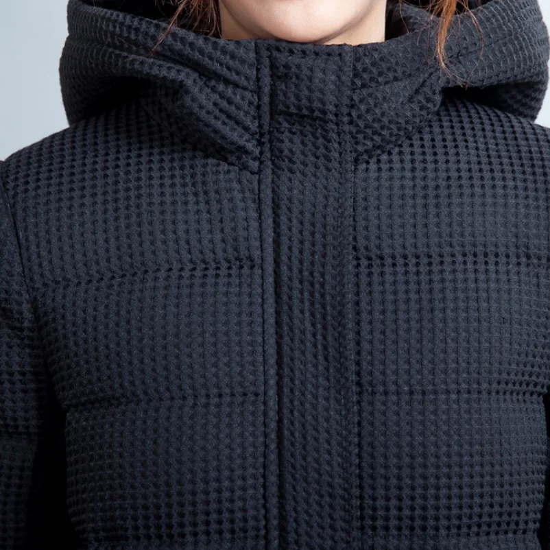 Женский длинный пуховик с капюшоном черный теплый на белом утином пуху Размеры