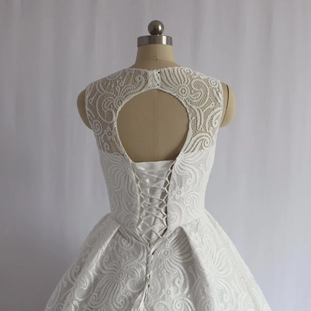 Простой но элегантный с круглым вырезом без рукавов со шнуровкой корсет