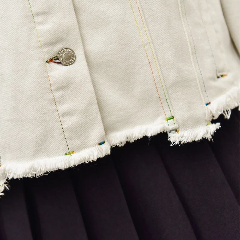

YNZZU 2019 new arrival white denim jacket Short Oversize turn down collar women jackets Causal loose female outerwear YO806