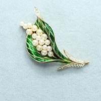 2018 new jewelry antique green handmade enamel pearl popular female brooch