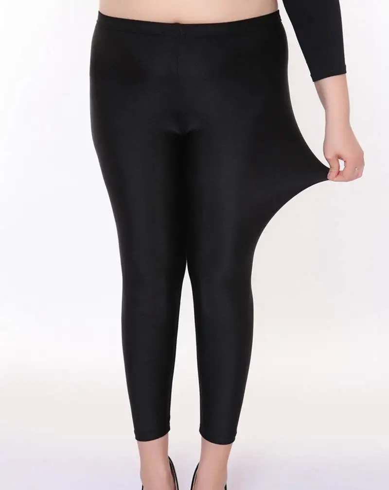 Леггинсы женские блестящие модные облегающие брюки-карандаш чёрные штаны размер