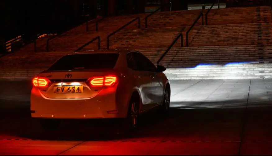 Один комплект автомобильный бампер задний фонарь для Corolla 2014 2015 2016 год