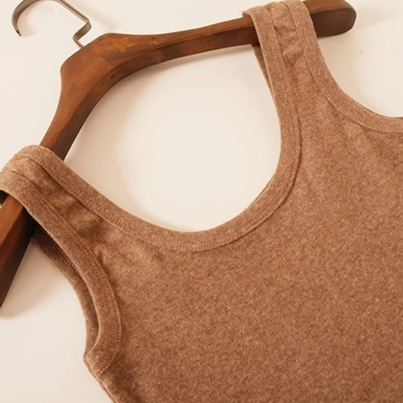 Хлопковый укороченный топ с U-образным вырезом ярких цветов круглым для весны и