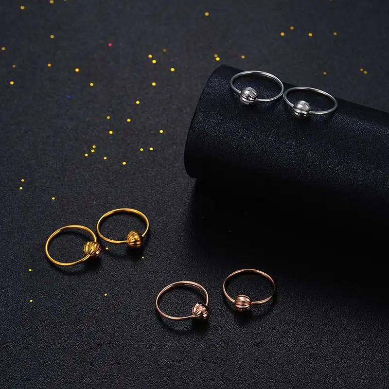

Italy Design AU750 Gold Hoop Earrings