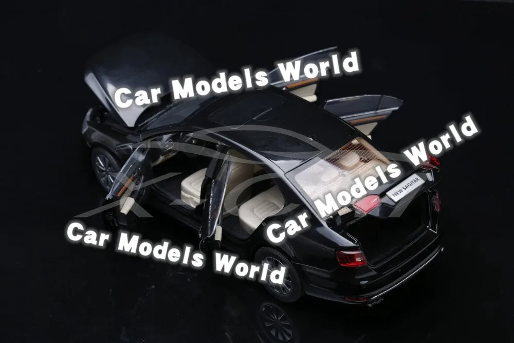 Модель автомобиля для Sagitar 1:18 (черная) + маленький подарок! | Игрушки и хобби