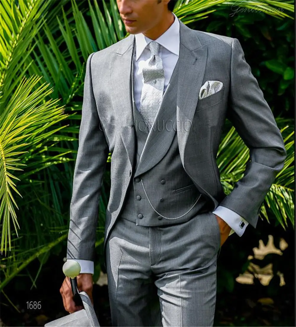 

Gray Mens Wedding Suits Groom Groomsmen Tuxedo Prom Best Men 3 Piece Party Business Prom Suits A0148