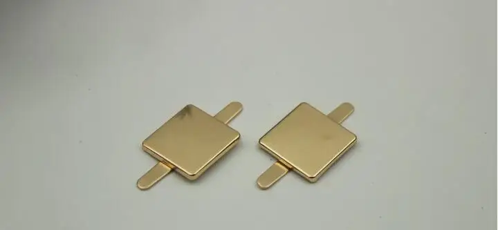 Бесплатная доставка (10 шт./лот) красивые сандалии с золотым бантом кнопки для