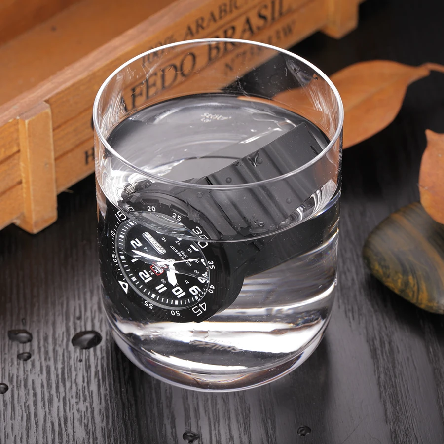 

Fashion Designer Brand XINEW 2018 Fashion Sports Watches Men Rubber Band Calendar Japan movt Quartz Watch Reloj Hombre Deportivo