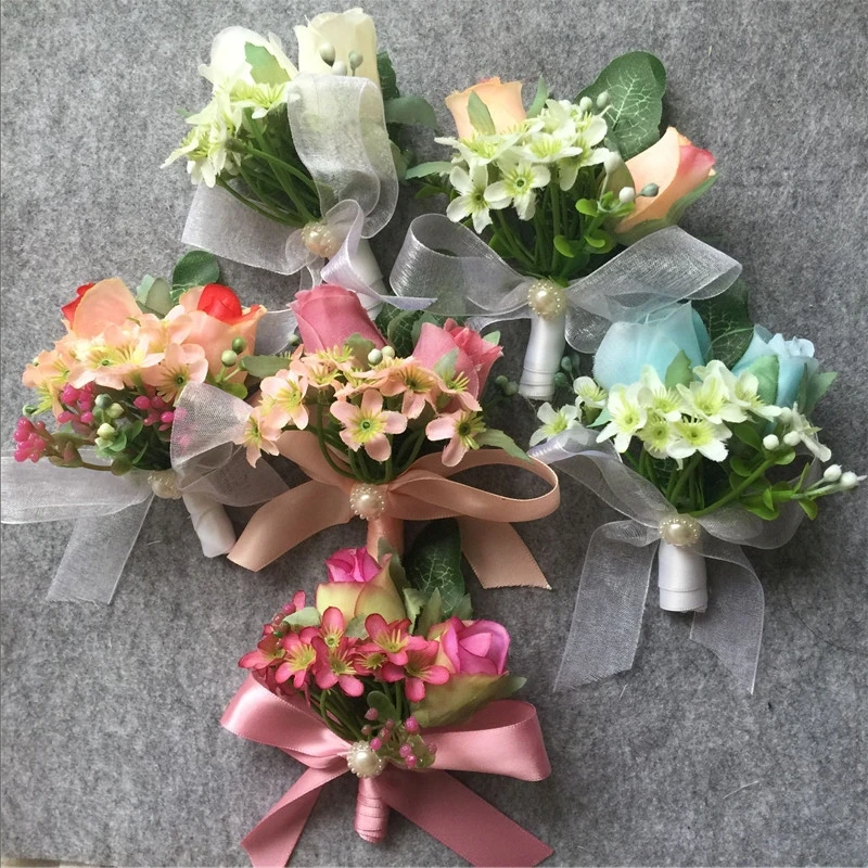 Свадебный костюм жениха бутоньерка с искусственными розами для свадебной