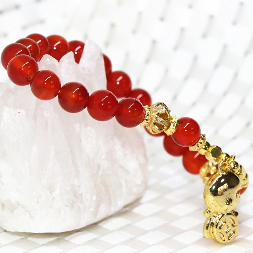 Женский кулон в виде обезьяны золотистого цвета браслет с сердоликом из