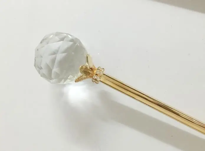 Круглый шар с украшением в виде кристаллов скипетр Волшебная палочка золотого и