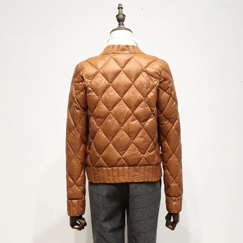 Женская короткая куртка на утином пуху тонкая теплая ультра светильник парка