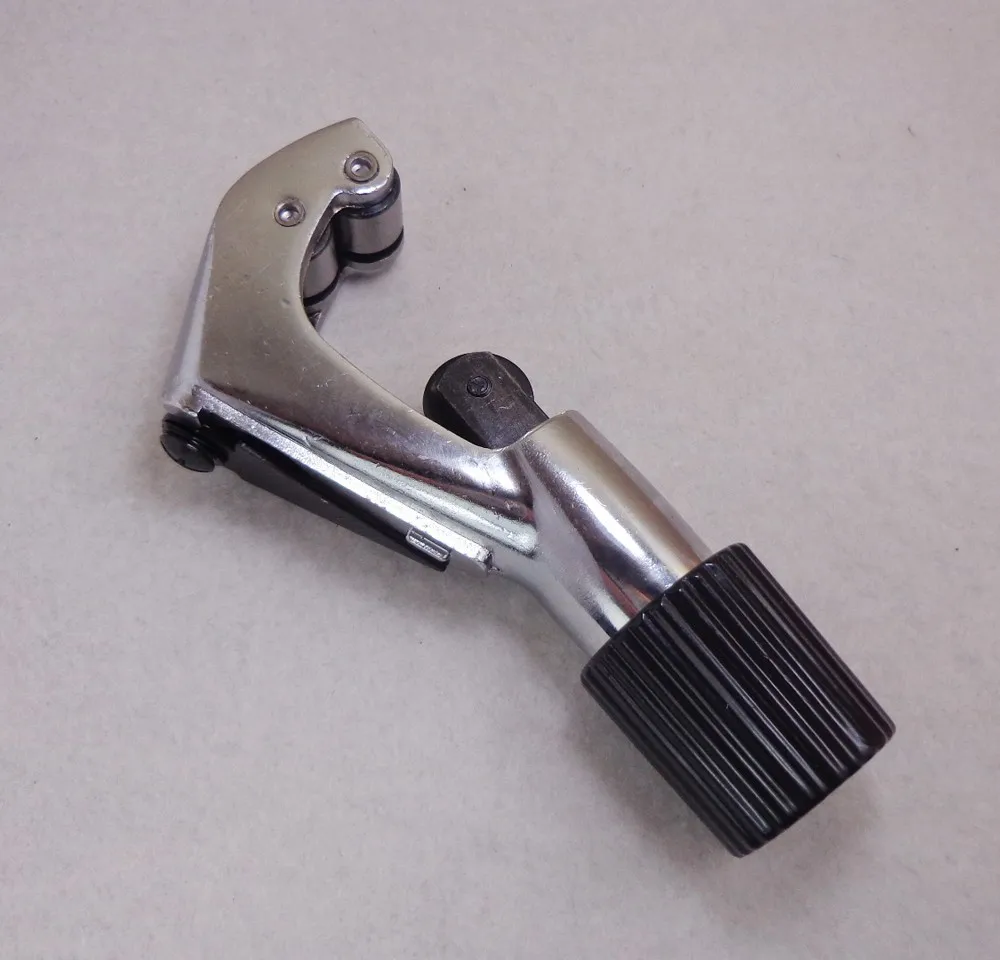 

Ultisolar Stainless Steel Cutter for our Corrugated Stainless Steel Pipe with Manganese Steel Blade 4-28mm