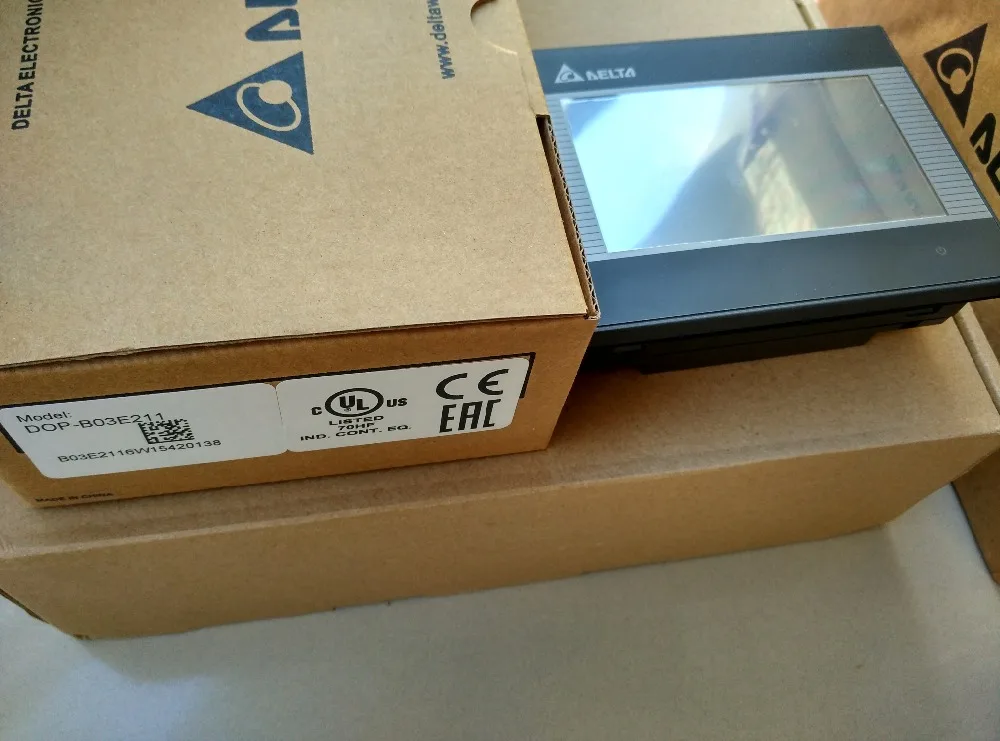 DOP-B03E211 Delta HMI Сенсорный экран 4,3 дюйма 480*272 Ethernet 1 USB хост в коробке