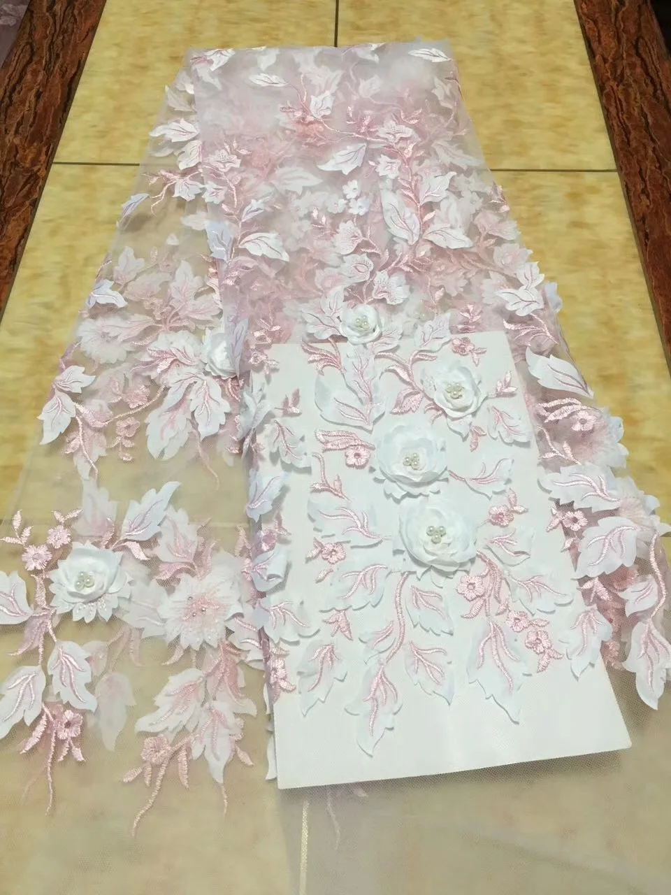 

Luxury French Laces African Lace Fabric 2019 High Quality 3d Lace Fabric With Beaded Bridal Lace Fabric In Nigerian CD1848
