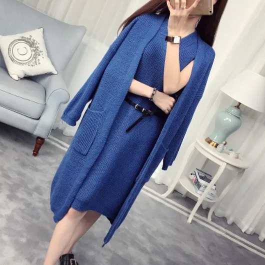 Женское трикотажное платье-свитер с поясом однотонный облегающий комплект из