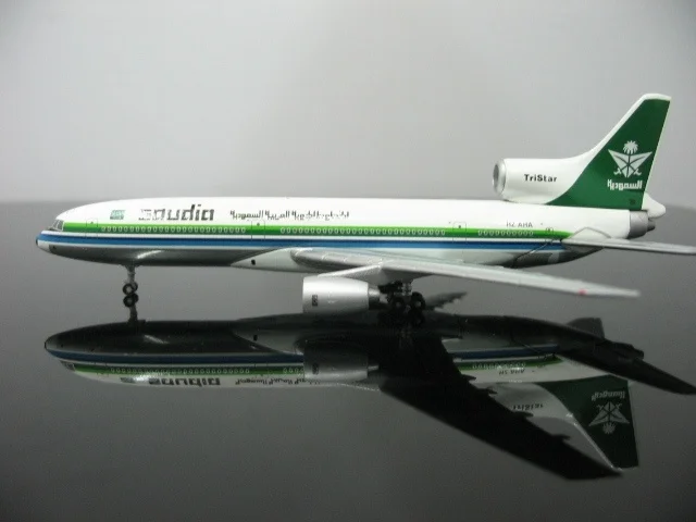 1:500 Saudia Airways 1011-200 HZ-AHA модель самолета