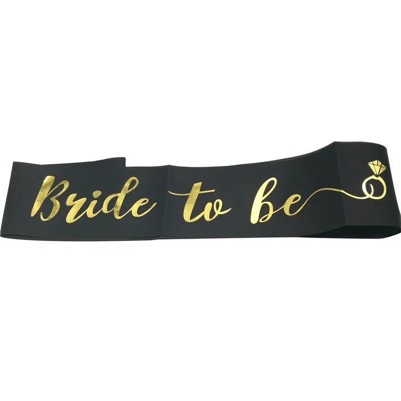 Атласной лентой с надписью &quotBride To Be&quot створки кольцо бриллиантом девичник