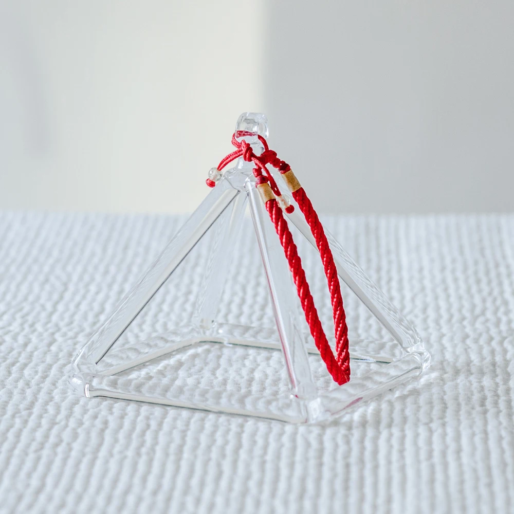 3 дюймовая кристальная Поющая пирамида для энергетического исцеления и