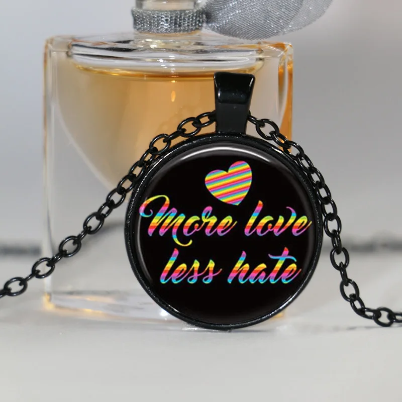 Ожерелье больше Love Less Hate ЛГБТ-ювелирные изделия ЛГБТ-колье Радужное для того же