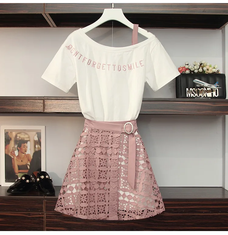 Женский костюм из 2 предметов футболка с вырезом лодочкой и кружевная юбка