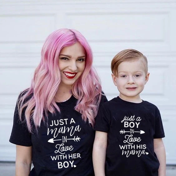 1 шт. рубашки для мам и я сочетаются с надписью Just A Boy In Love with His футболка мама Mom Son
