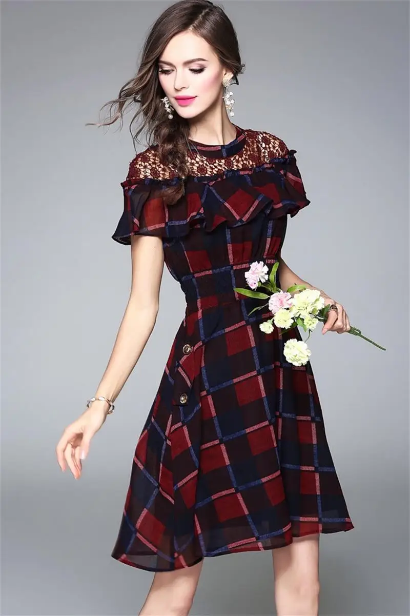 Фото Summer Dress 2017 Women European Design Charming Lace Jacobs Patchwork Gewen Waist Женская одежда Summer Dress 2017 Women European Design Charming Lace Jacobs Patchwork Gewen Waist Женская одежда