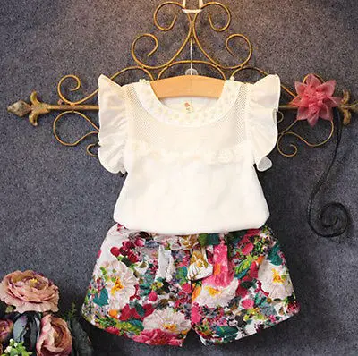 2017 New Fashion Cute Baby Girls Clothes Set Summer Petal Sleeve T-Shirt Top and Floral Shorts 2PCS Little Outfit | Детская одежда и