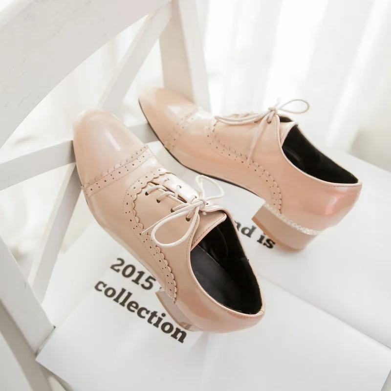Apricot Oxford Сезон весна-осень; женская обувь на плоской подошве; оксфорды в стиле дерби; Броги из искусственной лакированной кожи с квадратным носком на шнуровке; винтажная пикантная Повседневная модельная обувь; Офисная Женская обувь - Цвет: Apricot Oxford